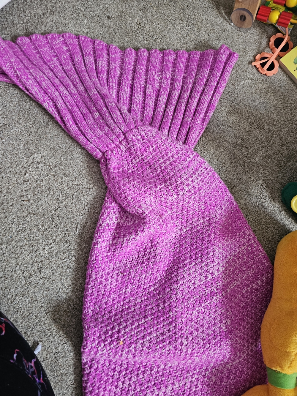 Cozy Pink Mermaid Tail Blanket - Unbranded
